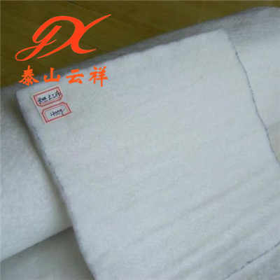 新鄉(xiāng)防裂貼技術(shù)指標(biāo)、價(jià)格及與土工格柵的綜合解析