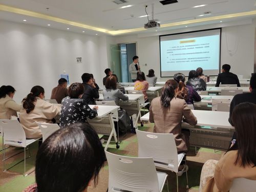 學(xué)黨史辦實事，滎陽市科工信局舉辦科技型企業(yè)政策解讀會助力企業(yè)管理升級
